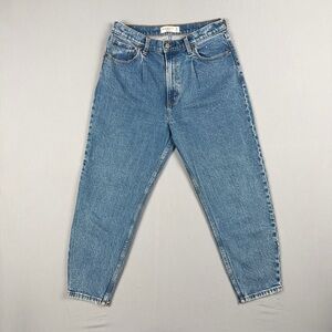 Abercrombie 80’s Mom High Rise Straight Jeans Size 30